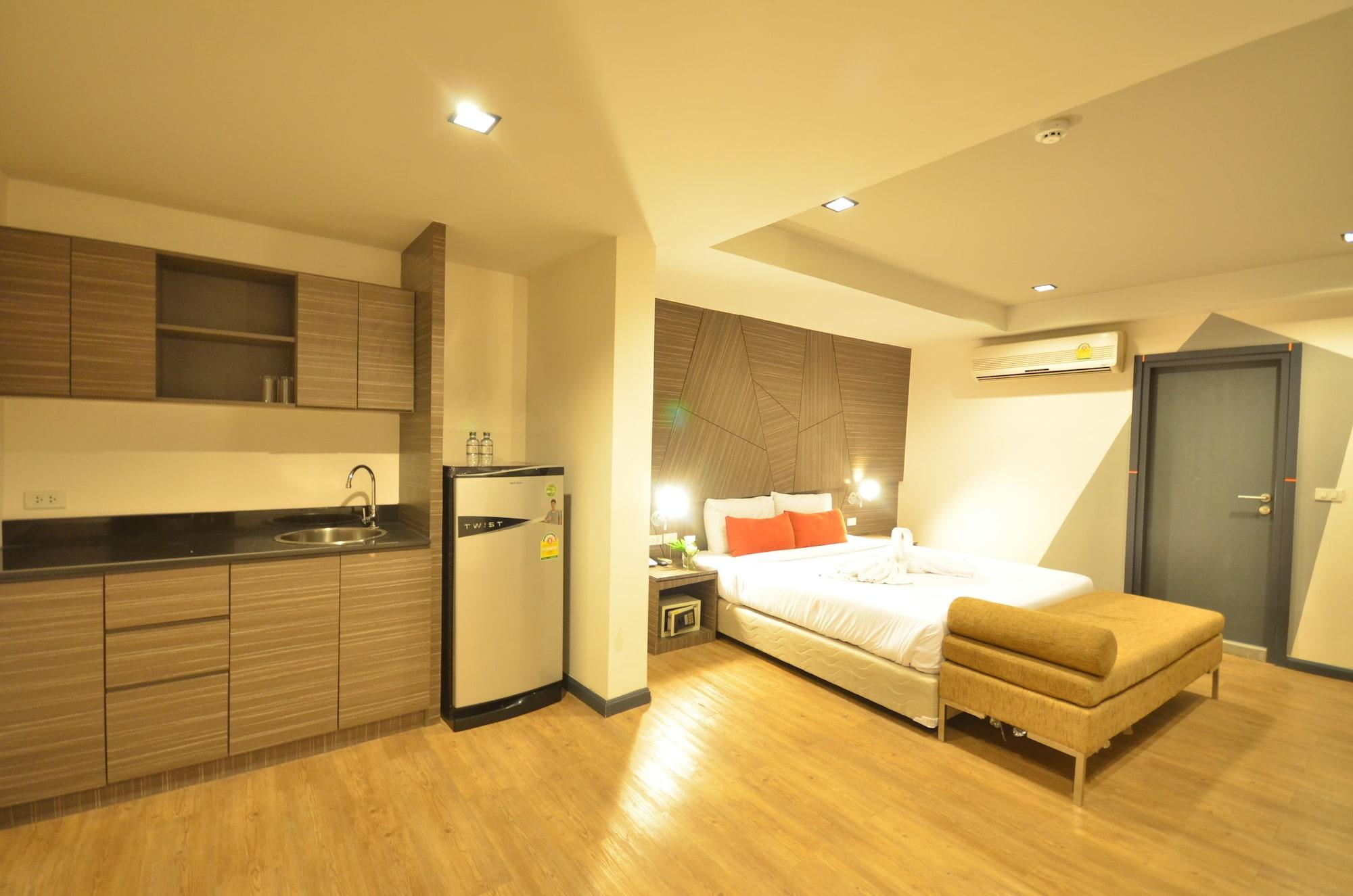 H2 Hotel Bangkok Buitenkant foto