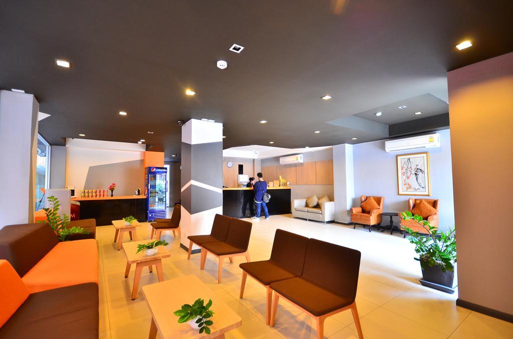 H2 Hotel Bangkok Buitenkant foto