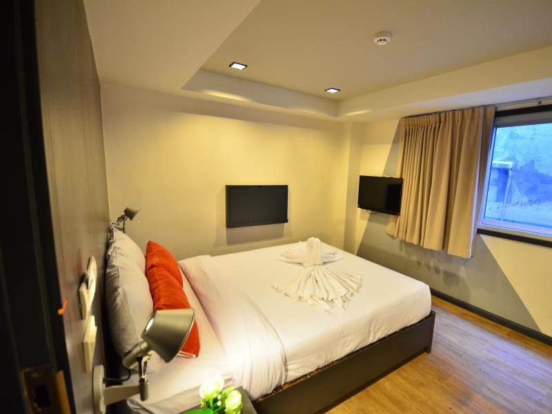 H2 Hotel Bangkok Buitenkant foto