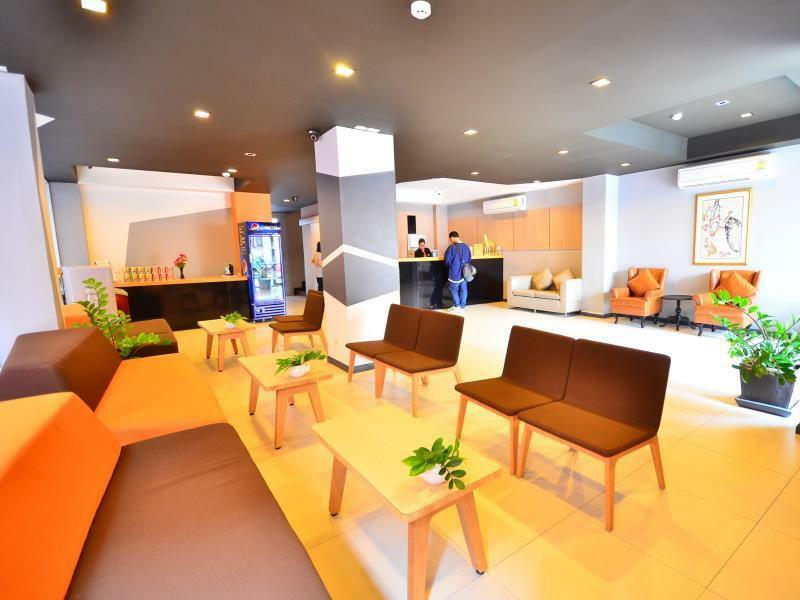 H2 Hotel Bangkok Buitenkant foto